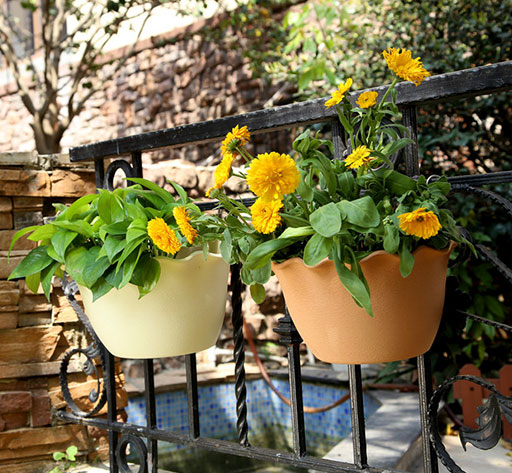 Wholesale garden wall hanging plastic flower plant pot